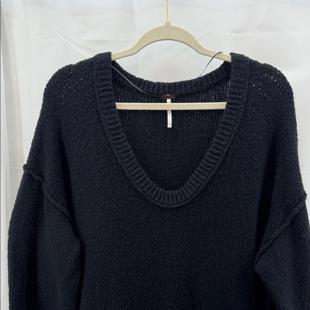 Free People Black V-Neck Brookside Tunic Sweater Size Small